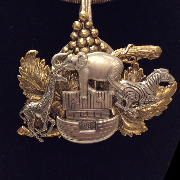 Noah’s Ark on Hermès (Mercury) Stamped Spoon Pendant - Picture 4 of 11